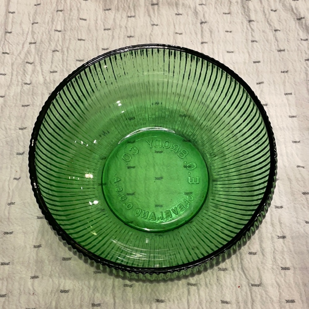 Vintage MCM green ribbed glass bowl